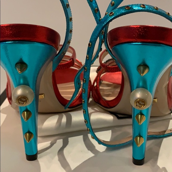 Gucci Wangy Jeweled Sandal - Picture 4 of 6